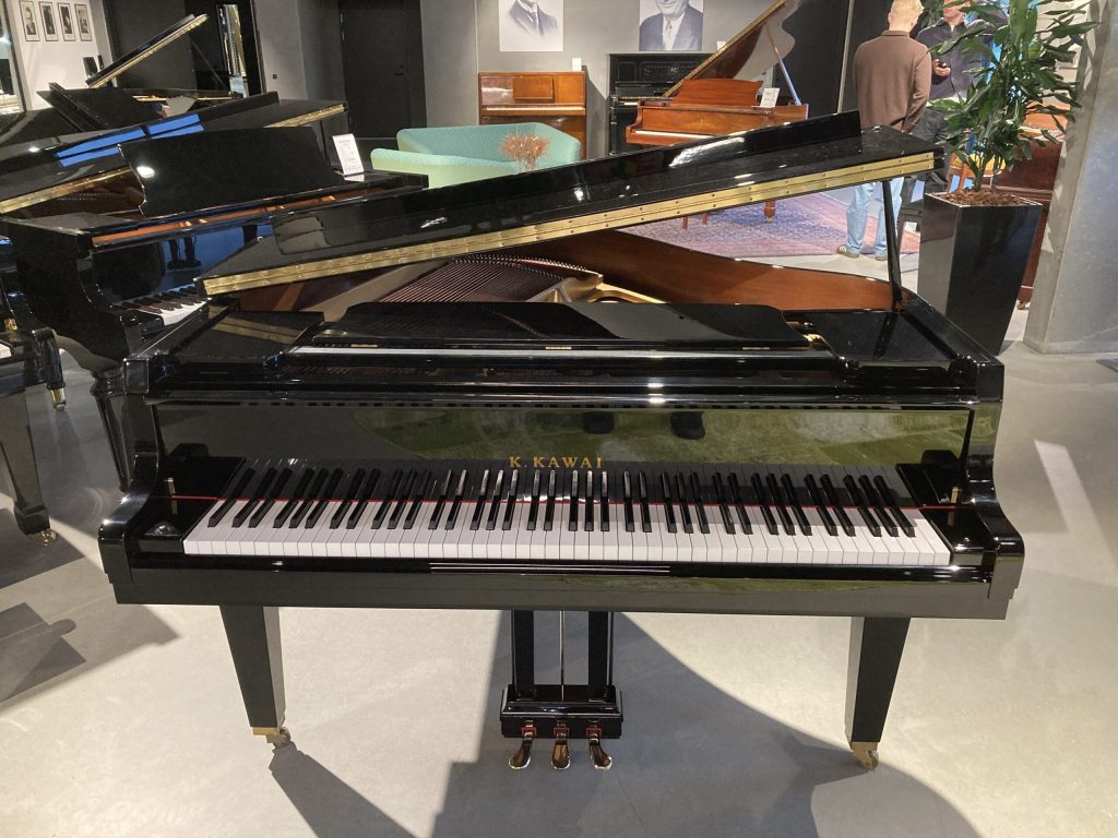 Kawai GL-10 Flygel